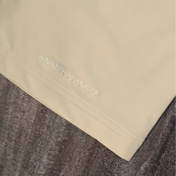 Under Armour relaxed fit khaki golf capris - Picture 5 of 10